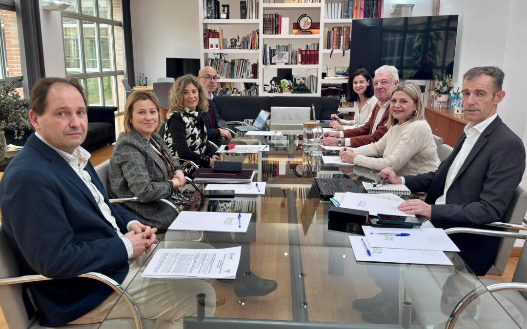 La Federación de EFAs CV se reúne con la Consellera de Educación para trasladar las prioridades de la FP